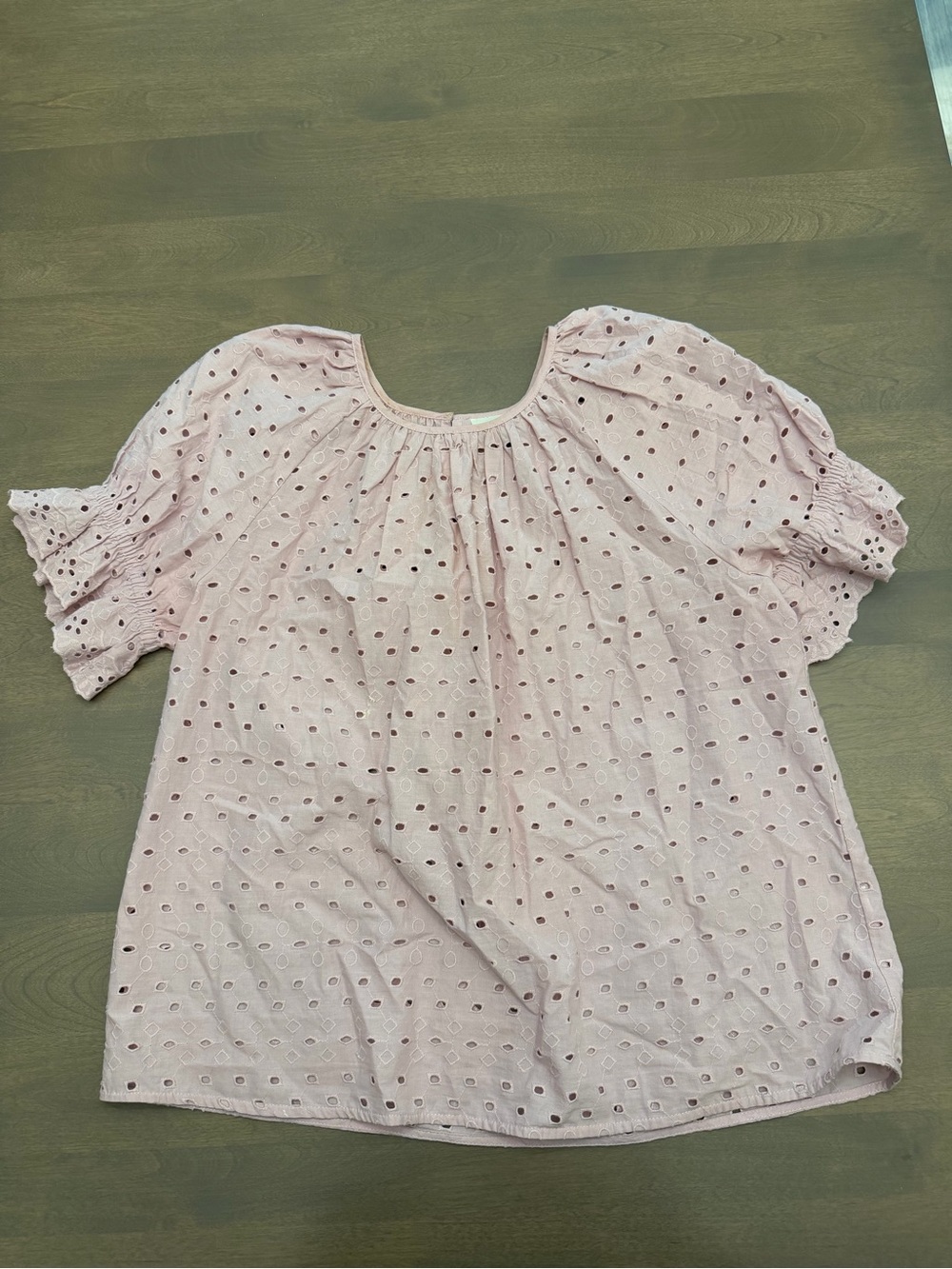 Universal Thread Eyelet Puff Sleeve Blouse Dusty Pink Size Medium